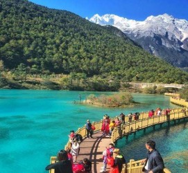 阿坝云南旅游攻略(云南旅游攻略必去景点顺序)