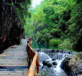 阿坝周边旅游(周边旅游景区哪里好玩)