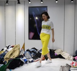 阿坝兼职模特试衣服(兼职做试衣模特好吗)