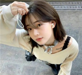 阿坝伴游女生云微微的资料
