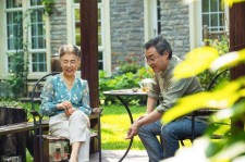 阿坝坦言带老伴游遍中国(我和老伴去旅游)