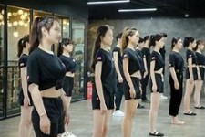 阿坝兼职模特进修班(学生怎么兼职模特)