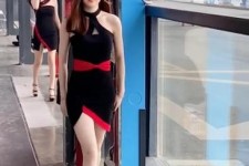 阿坝女孩为挣钱在学校兼职当模特的简单介绍