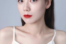 阿坝兼职模特要打点模卡吗(兼职做模特要交钱拍模卡)