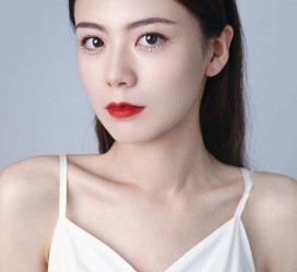 阿坝兼职模特要打点模卡吗(兼职做模特要交钱拍模卡)
