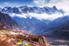 阿坝旅游地点(旅游地点与地理关系)