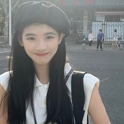 阿坝商务伴游带客户去看海豚表演