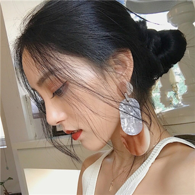 阿坝伴游女生张悦然的资料