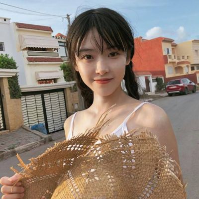 阿坝伴游女生李梓萱的资料