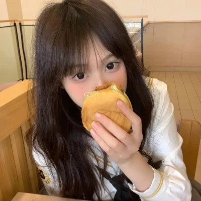 阿坝伴游女生李心怡的资料