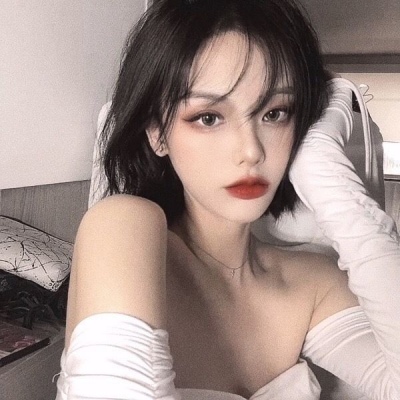 阿坝伴游女生李幻极的资料