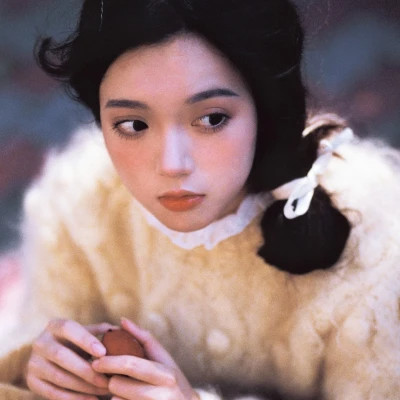 阿坝伴游女生周素英的资料