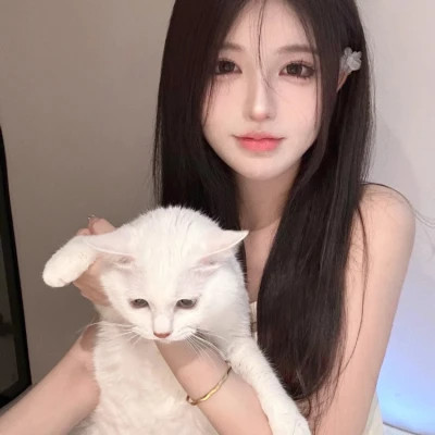 阿坝伴游女生陈露晞的资料