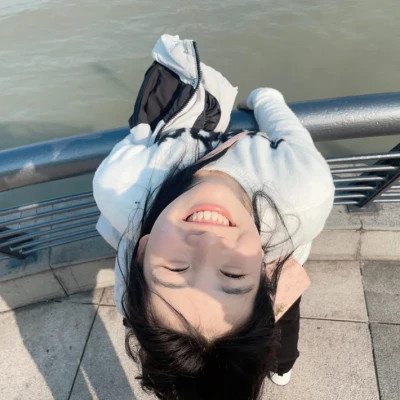 阿坝伴游女生李琳洁的资料
