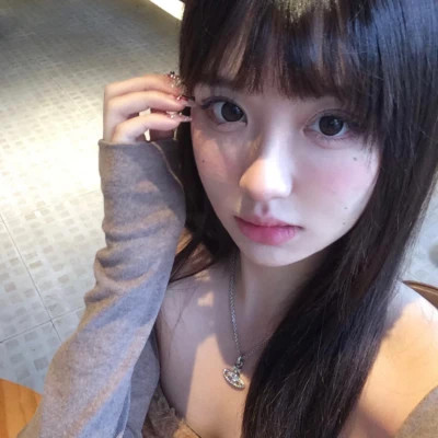 阿坝伴游女生车简丽的资料
