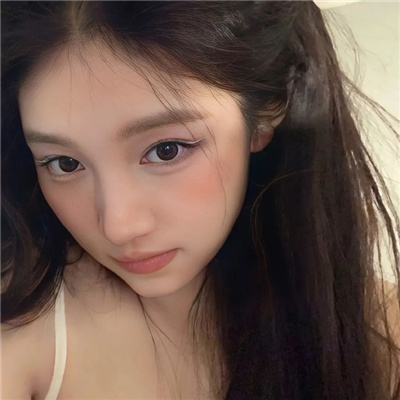 阿坝伴游女生张末薇的资料