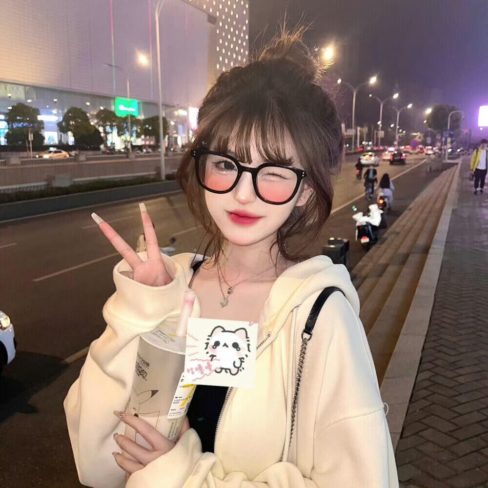 阿坝伴游女生KIKI的资料