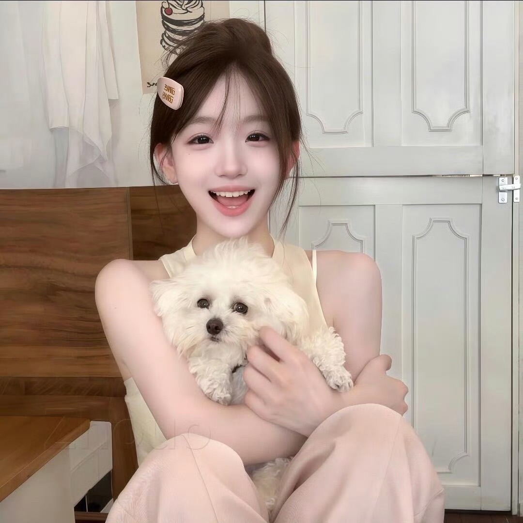 阿坝伴游女生周小婷的资料
