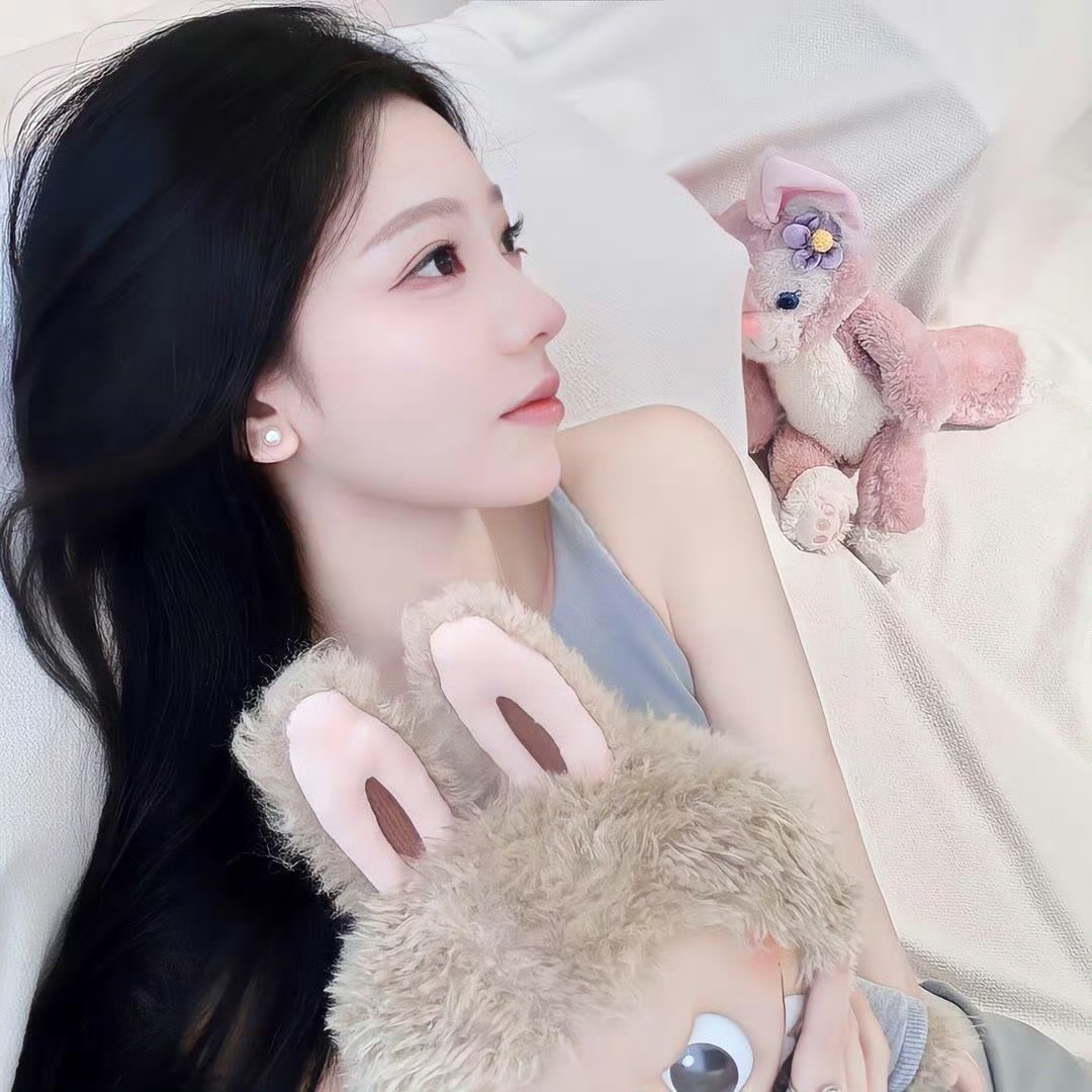 阿坝伴游女生林雾眠的资料