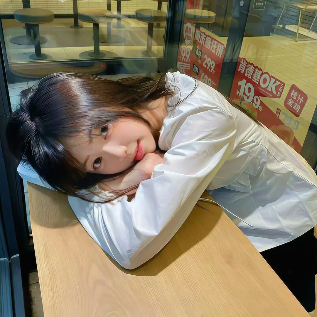 阿坝伴游女生沈雨晴的资料