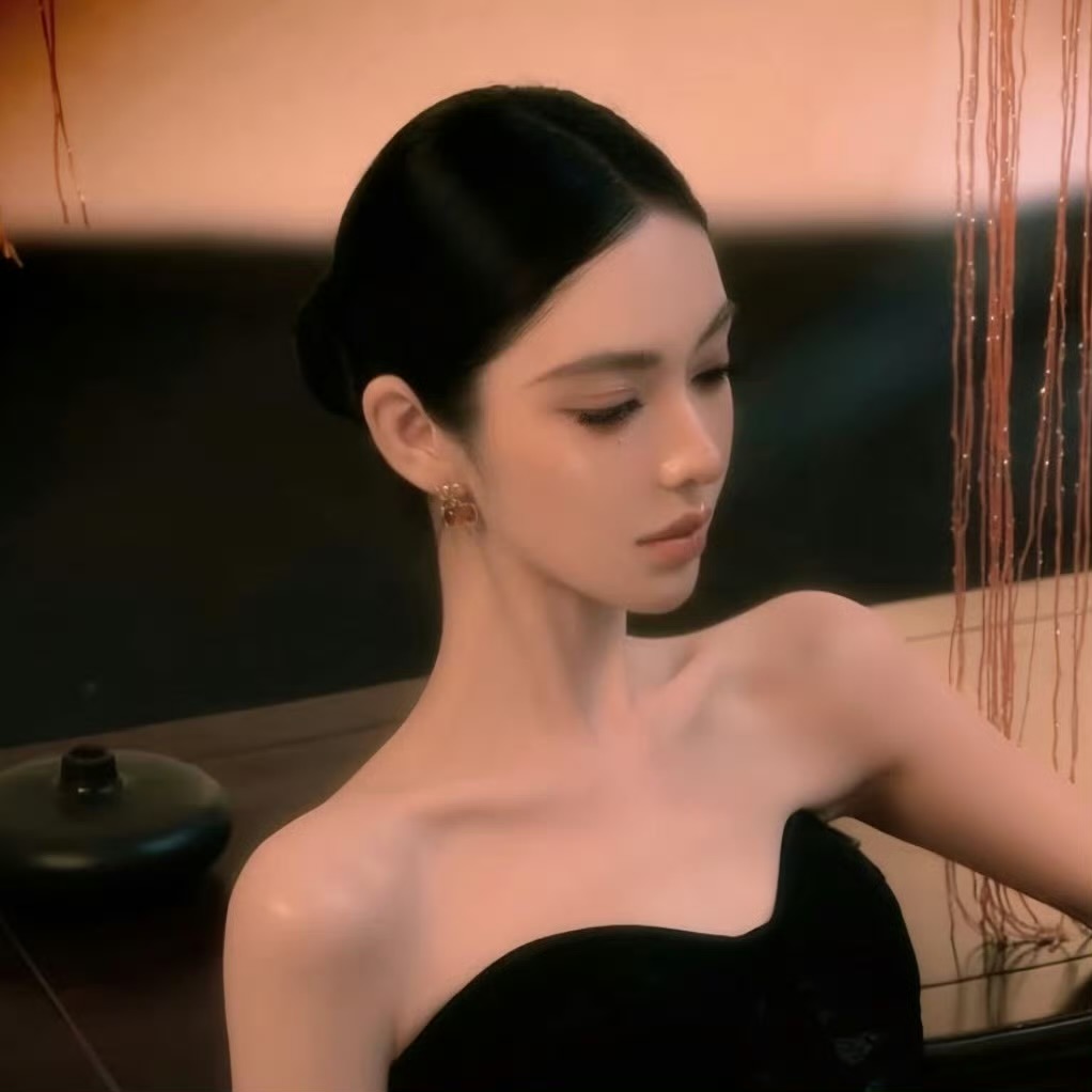 阿坝伴游女生 | Emily的资料